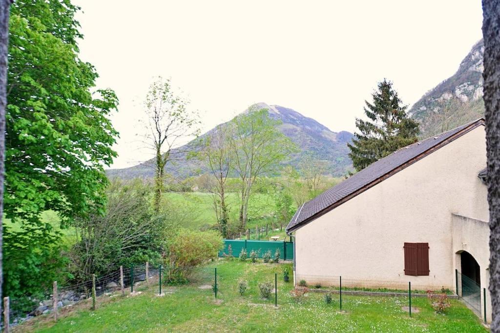 Appartamento "Cocon Biellois" - Calme, Vue & Parking Bielle Esterno foto